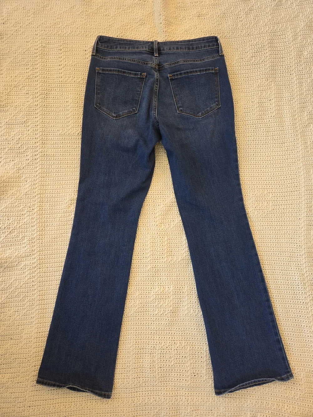 Old Navy Women's Size 6 Bootcut Jeans - Picture 4 of 4